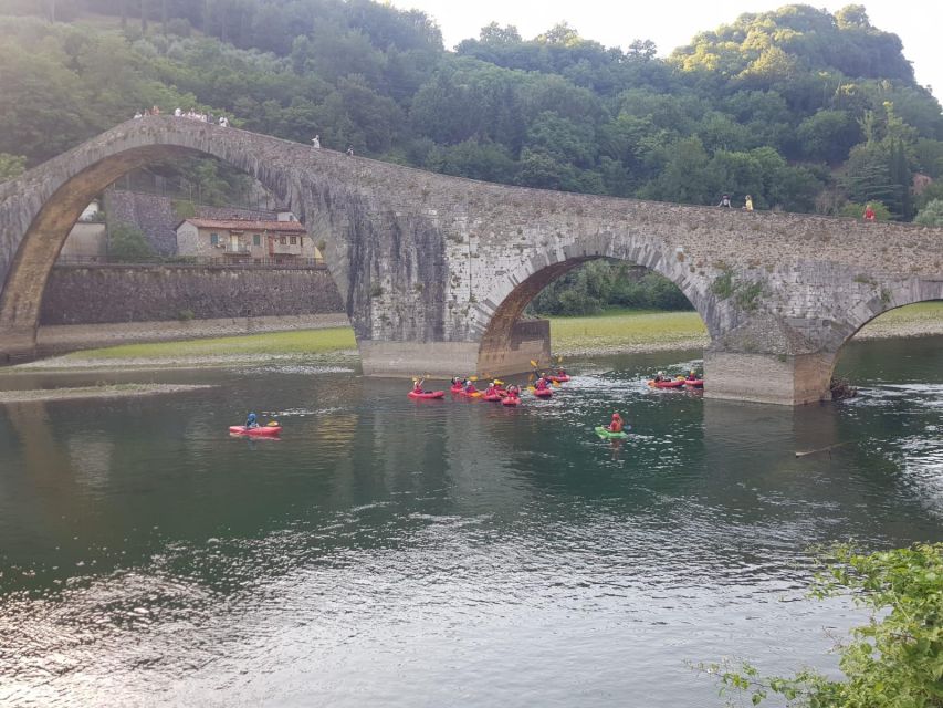 Lucca: kayak nel torrente Lima - The safety briefing sets the tone