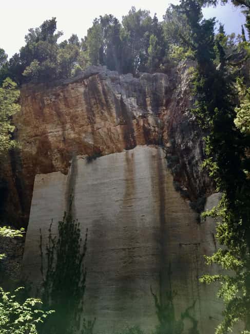 Lumbarda - Sunset Kayak Tour with a Picnic - Wine and Sweets - What the $81 price includes