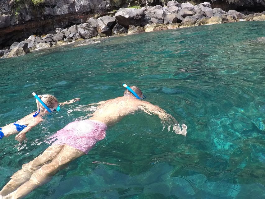 Madeira: Garajau Nature Reserve Kayak and Snorkel Tour - The 40-minute paddle toward Lazareto