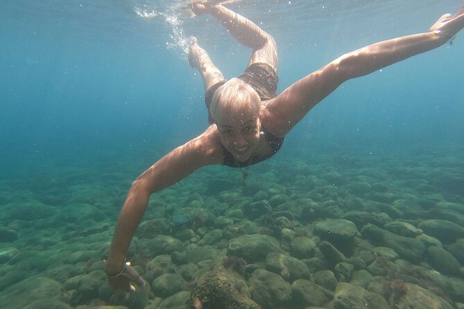 Maiori: Kayaking & Snorkeling tour along the Amalfi Coast - Seaside villas and old coastal watchtowers