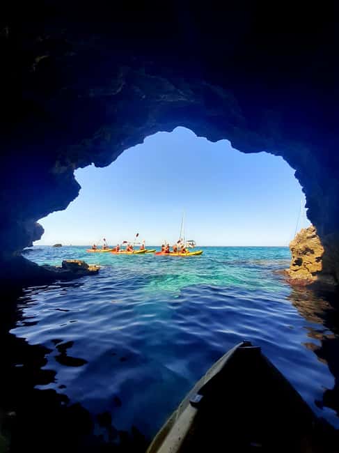 Mallorca: Sea Caves Kayaking Tour, Snorkeling & Snack - The sandwich stop and time away from the water