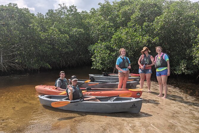 Manatees and Mangrove Tunnels Small Group Kayak Tour - A small group changes the experience