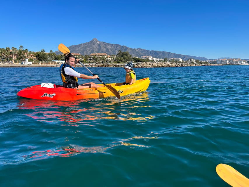 Marbella: Guided Kayak Tour in Puerto Banús - Group size and the guide’s role