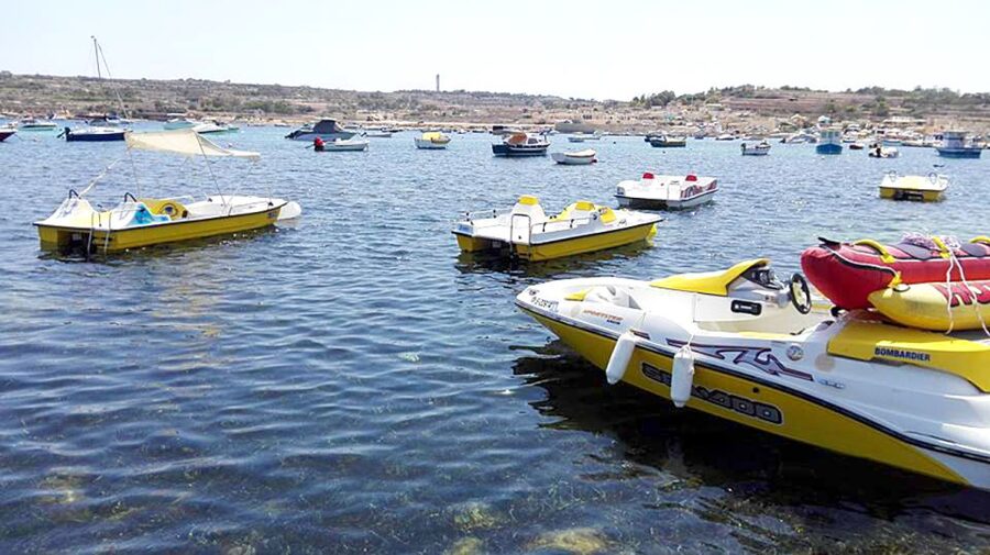 Marsaskala: Paddle Boat Rental in St. Thomas Bay - A Gentle Start Behind Sensi Beach Lido