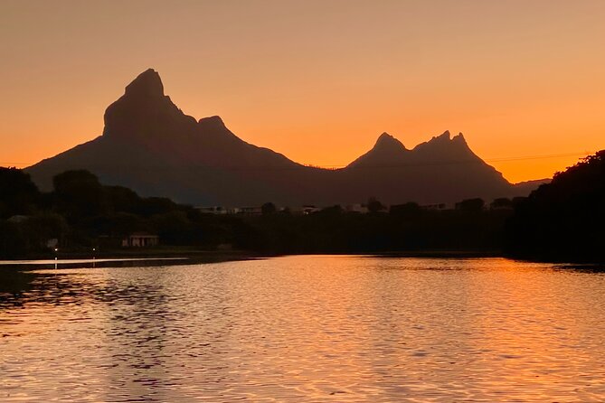 Mauritius: Guided Sunrise Kayak Tour on the Tamarin River - Birds, monkeys, and flying foxes