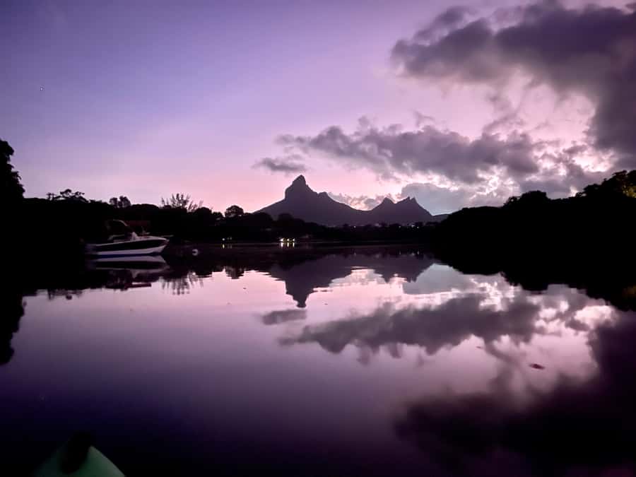 Mauritius: Guided Sunrise Kayak Tour on the Tamarin River - How the experience earns its 4.7 rating
