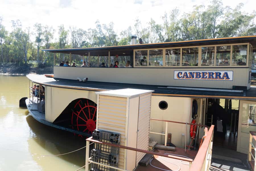 Melbourne: Murray River Paddle Steamer, Wildlife & Silo Art - Why this Victoria day trip works