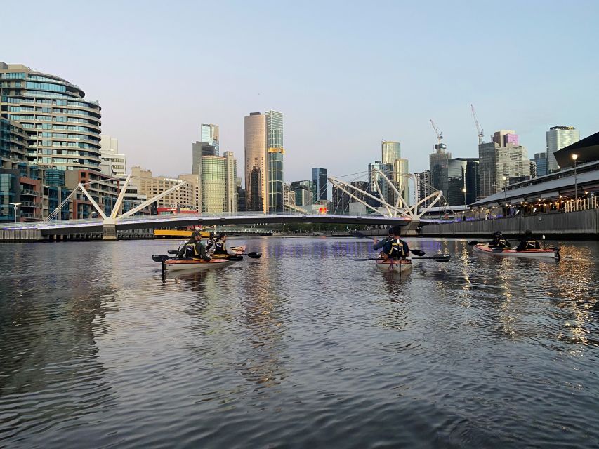 Melbourne: Sunset Kayak Tour with Dinner - What the $84 price really covers