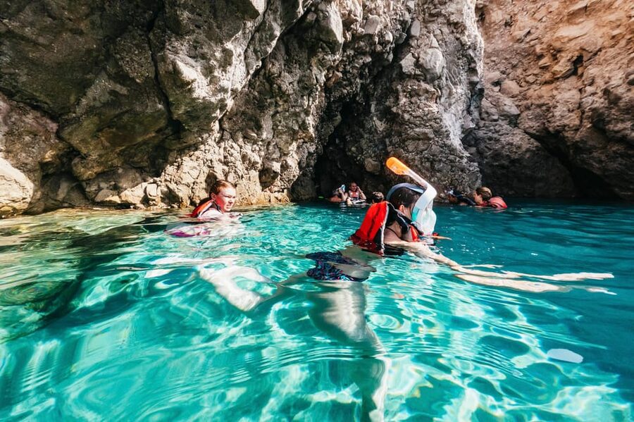 Milos: Tsigrado and Gerakas Beach Kayaking Tour - Paddling toward Tsigrado in 15 minutes