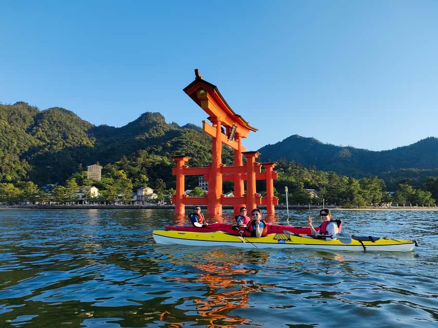 Miyajima World Heritage Torii Kayak Tour - Photos, guides, and the human side of the tour