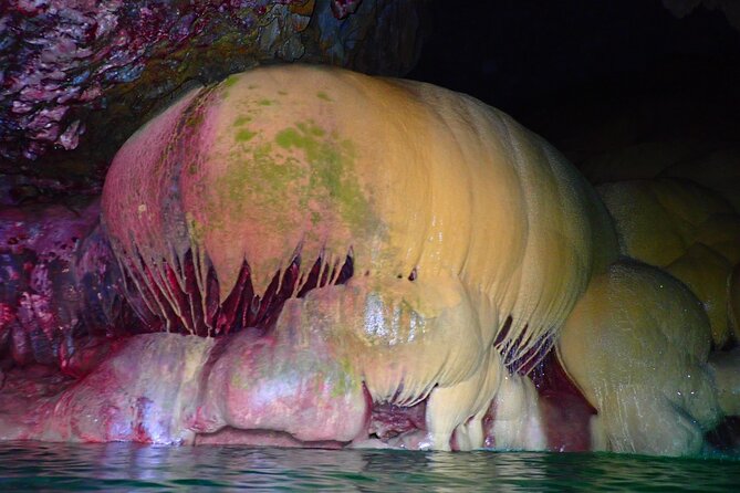 [Miyako Island / Half Day] Pumpkin Limestone Cave & Sea Kayaking - Returning by sea and finishing on time