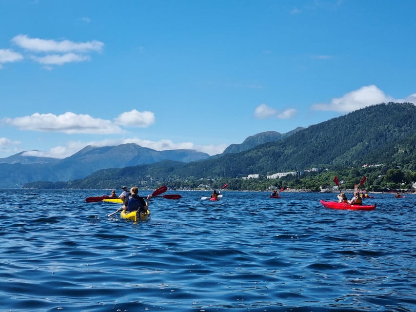 Molde - Guided kayak tour - Toward the Moldivene and its small skerries