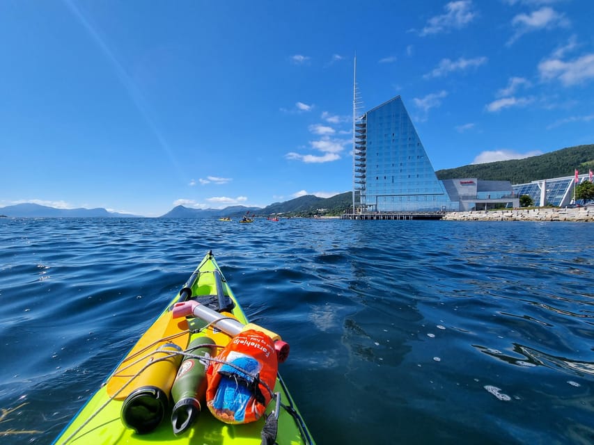 Molde - Guided kayak tour - Photo stops with Molde’s mountain panorama