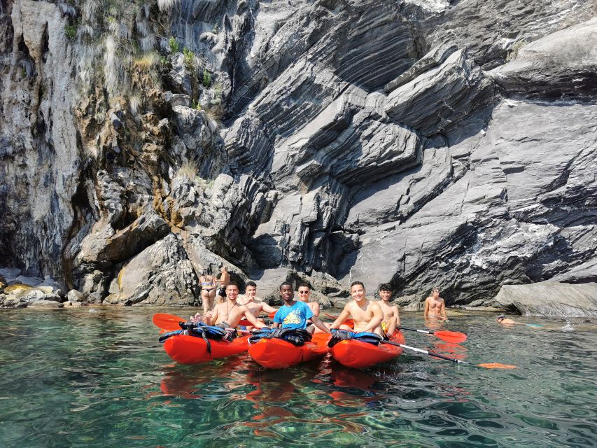 Monterosso al Mare: Monterosso Kayak and Snorkeling Tour - One hour along the coast