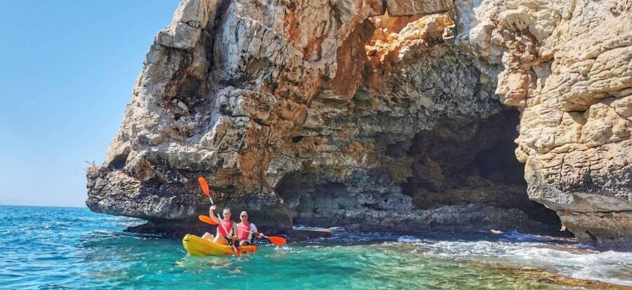 Moraira: Kayak trip from Moraira - Baladrar cliffs and Caleta de l’Advocat