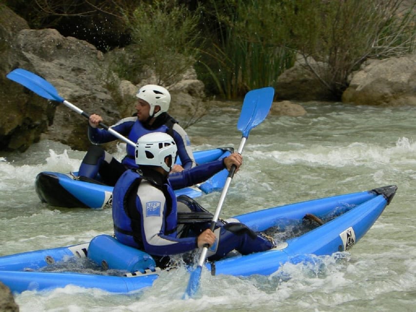 Murillo de Gállego Huesca: Open kayak single or double - Safety and comfort on moving water
