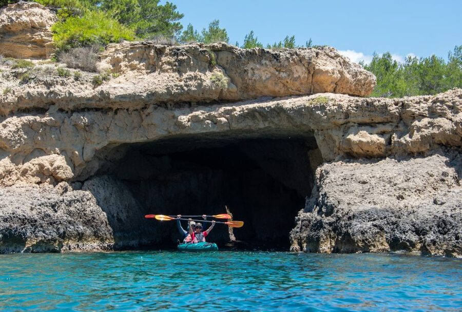Navarino Bay: Sea Kayaking with Lunch - Swimming, snorkeling, and the beach picnic