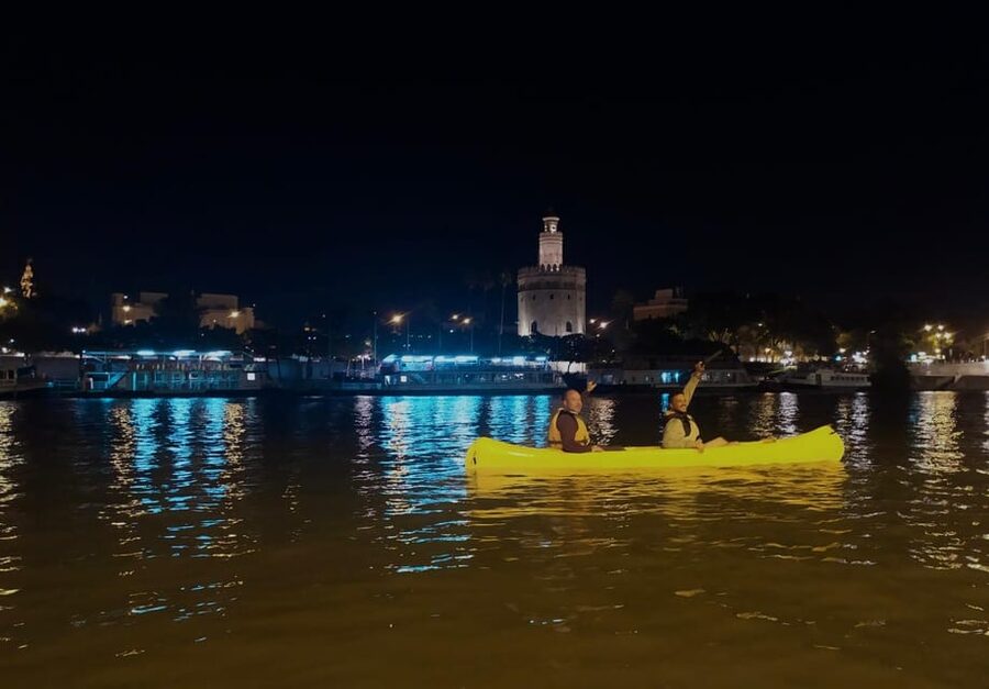 Night Kayak: Historic Seville, Triana and La Cartuja - Meeting at the old Almonas de Triana
