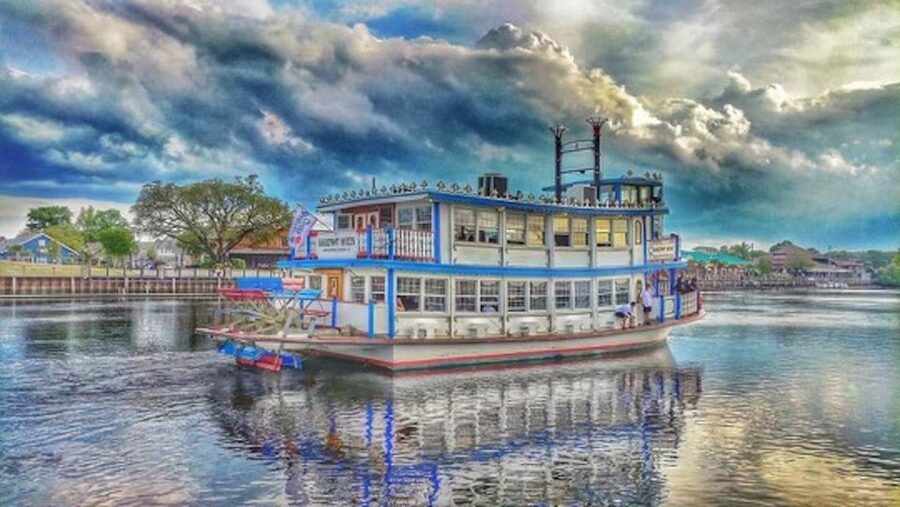North Myrtle Beach: Dinner Cruise on a Paddle Wheel Boat - FAQ