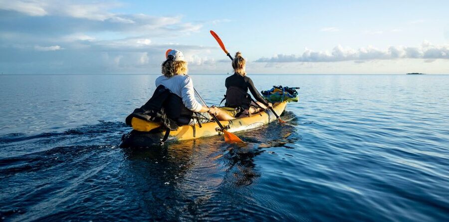 Oahu: Kaneohe Bay Coral Reef Kayaking Rental - Picking up the kayak in Kailua