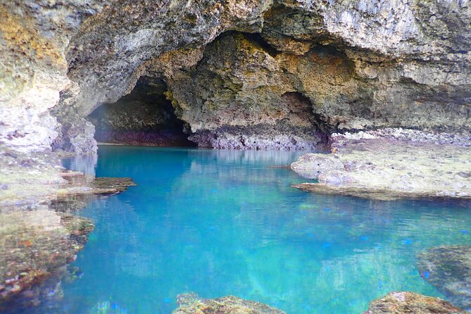 Okinawa Ishigaki Kabira Bay SUP or Canoe and Blue Cave Snorkeling - Two Ishigaki highlights in four hours