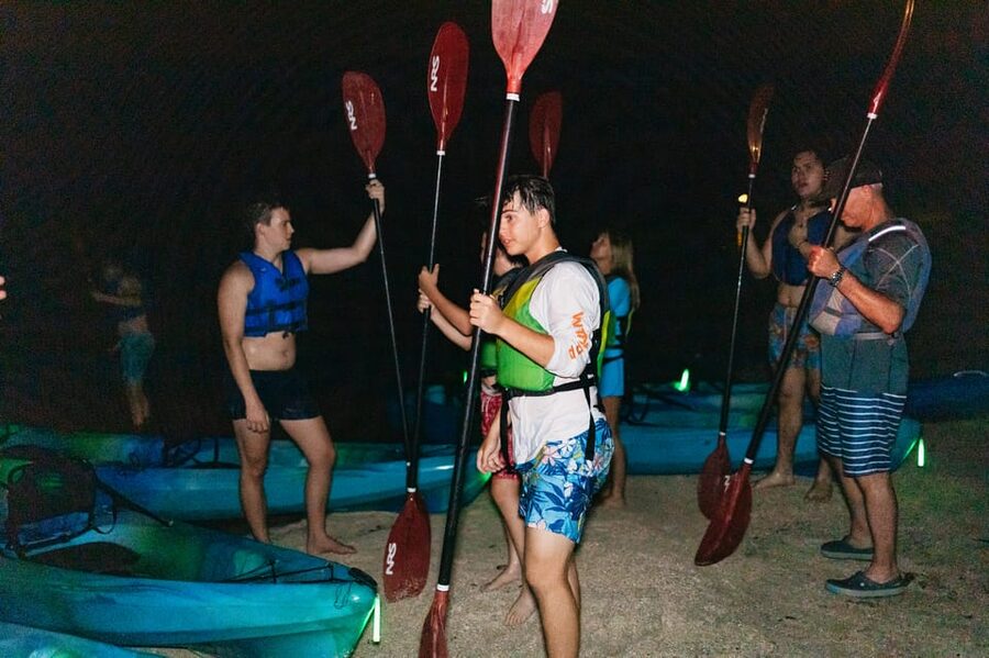 Orlando: Bioluminescence Kayak Tour - Getting to the dirt-road meeting point