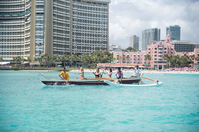 Outrigger Canoe Surfing - Catching a Waikiki wave by canoe