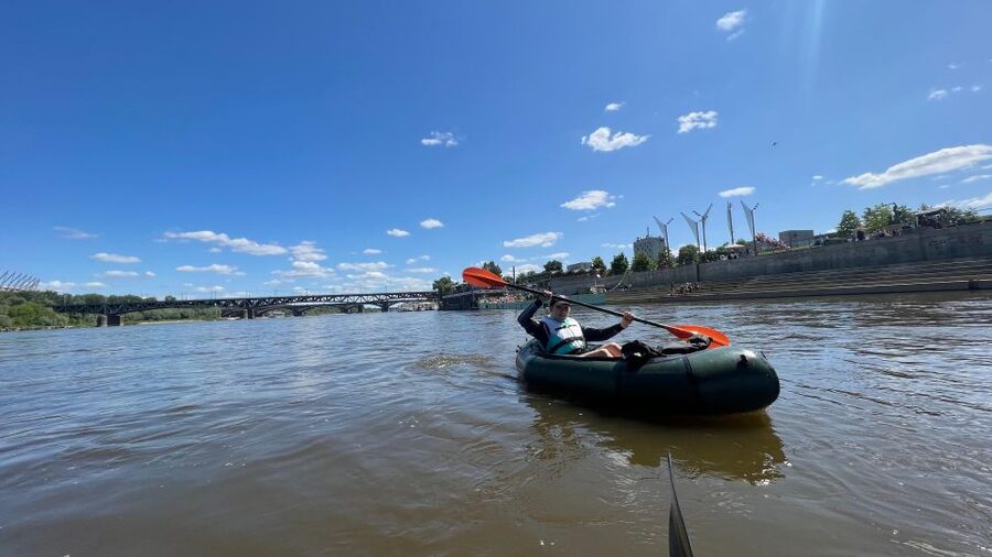 Packrafting kayaking guided tour Vistula river Warsaw Poland - Following the Vistula toward Stadion Narodowy