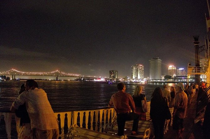 Paddlewheeler Creole Queen Jazz Dinner Cruise in New Orleans - Service, comfort, and access