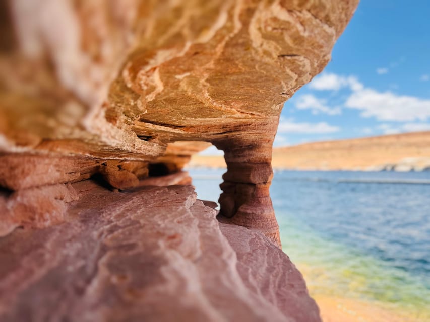 Page: Lake Powell Kayak & Water Antelope Canyon Hiking Tour - Entering Water Antelope Canyon
