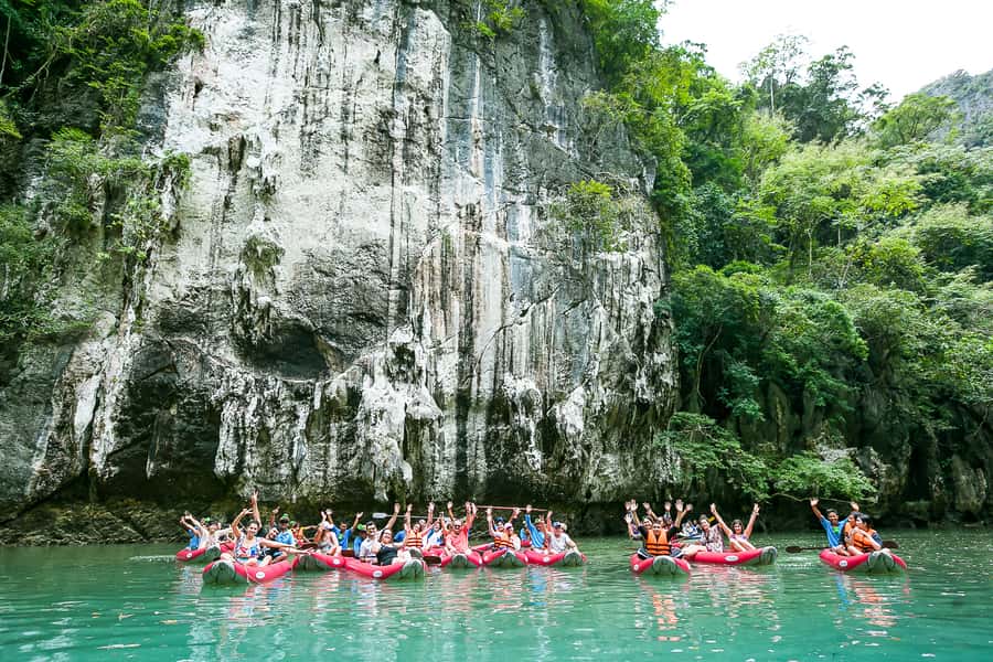 Phang Nga Bay Highlights: Kayaking and Cave Exploration Tour - Lunch with the limestone cliffs around you