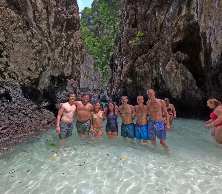 Phi Phi: Pirate Boat with Snorkeling, Kayaking, and Party - Food, drinks, and what you should pack
