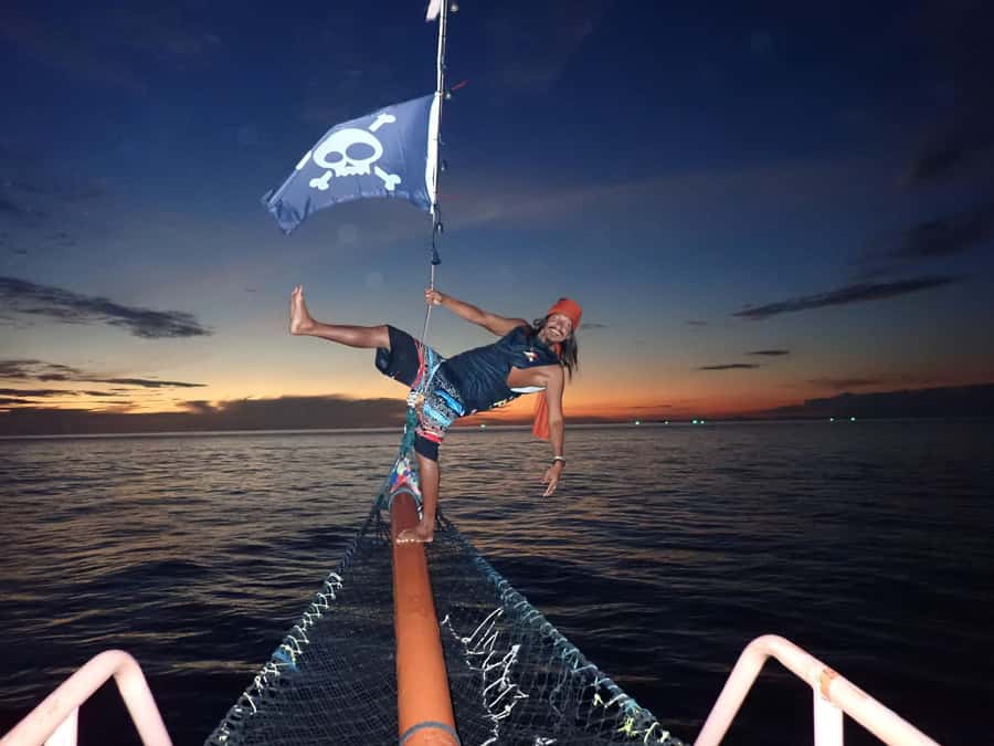 Phi Phi: Pirate Boat with Snorkeling, Kayaking, and Party - Koh Phi Phi Le and more time in the water