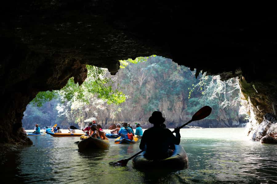 Phuket: James Bond Day Tour and Canoeing by Big Boat - James Bond Island and the famous 30-minute stop
