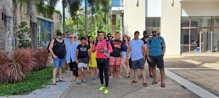 Phuket: James Bond Island by Speedboat w/ Canoeing & Lunch - Guides, crew, and the feel of the trip