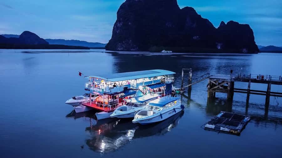 Phuket: Phang Nga Bay Bioluminescent Plankton and Sea Canoes - Sea canoeing around Ko Hong