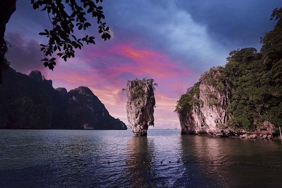Phuket: Twilight Sea Canoe & Highlight Glowing Plankton - James Bond Island and the famous rock