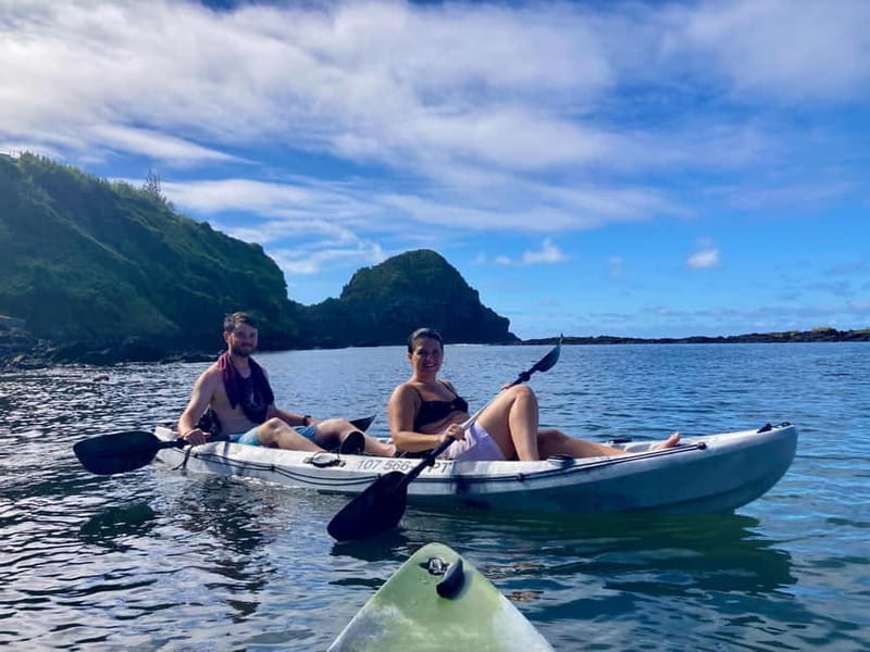Pico island: guided kayak and snorkel tour - Paddling out from Lajes do Pico