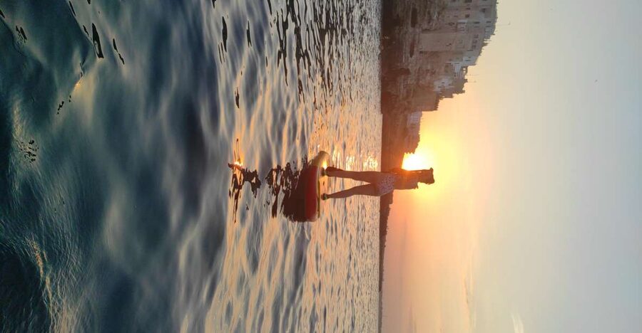 Polignano a Mare: Stand-Up Paddle Board Sea Cave Trip - Meeting the instructor and learning the basics