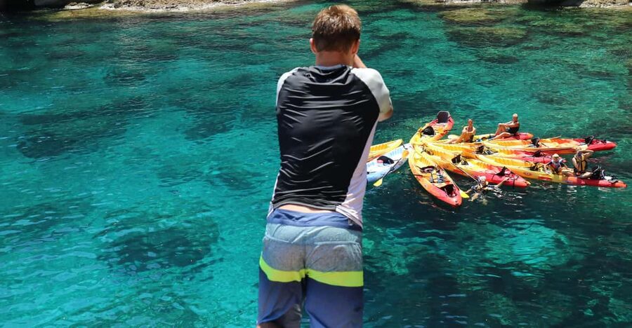 Pollença: Kayak and Coasteering Cliff Jumping - The first 10 minutes: safety and paddle basics