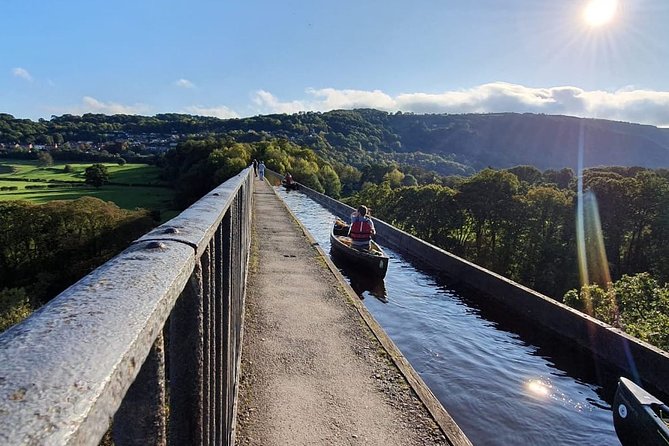 Pontcysyllte Aqueduct Canoe Tours in Llangollen - Why canoeing across Pontcysyllte Aqueduct feels special