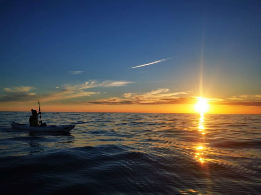 Poreč: Sea Kayaking Sunset Tour - What to bring and how to dress