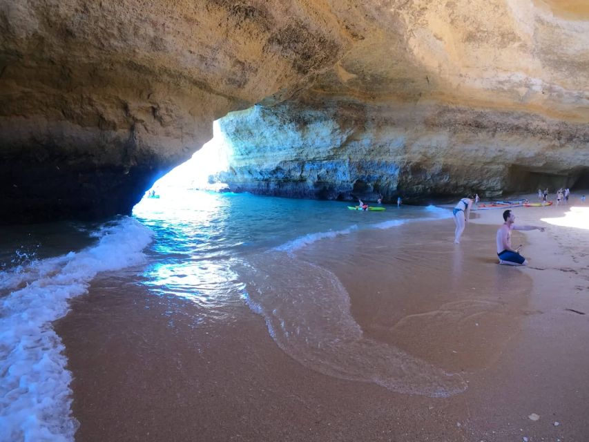 Portimão: Kayak Tour of Benagil Caves - Benagil Cave and the question of getting out