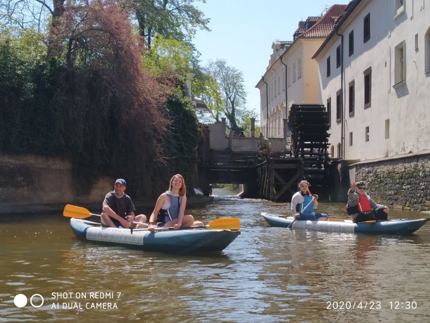 Prague: Vltava River Guided Canoeing Tour - A relaxed finish beside Vysehrad