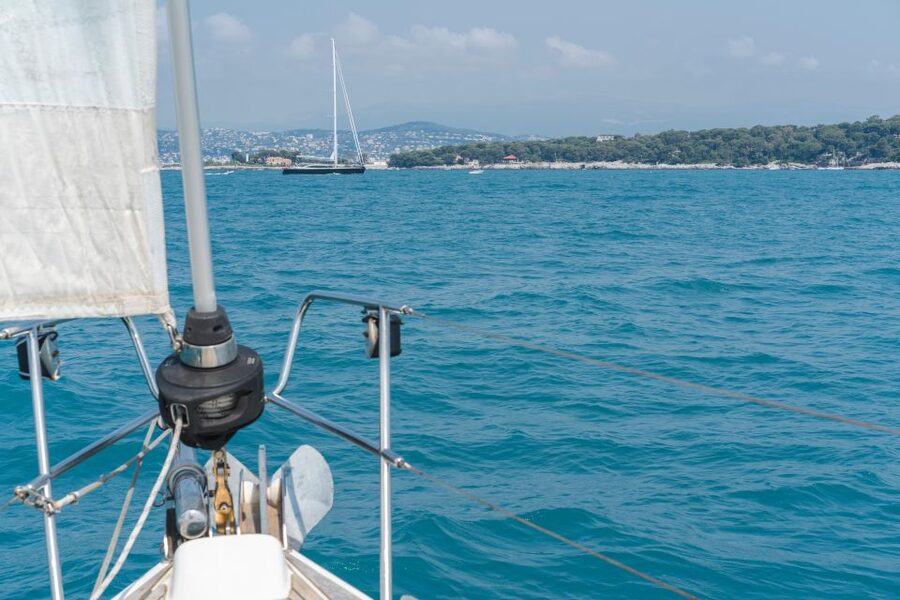 Private tour on a sailboat - Swim and paddle - Antibes Cape - An aperitif with a Riviera view