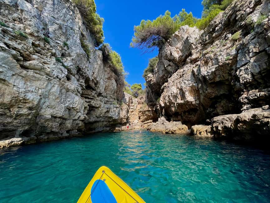 Pula: Cave, Canyon and Island Kayak Tour Snorkel&Explore - The return to Ambrela Beach