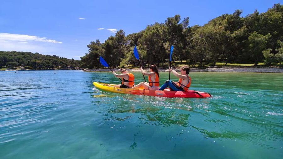 Pula: Muzil Canyon Kayak Tour, Snorkeling and Cliff Jumping - Returning to Valovine Beach