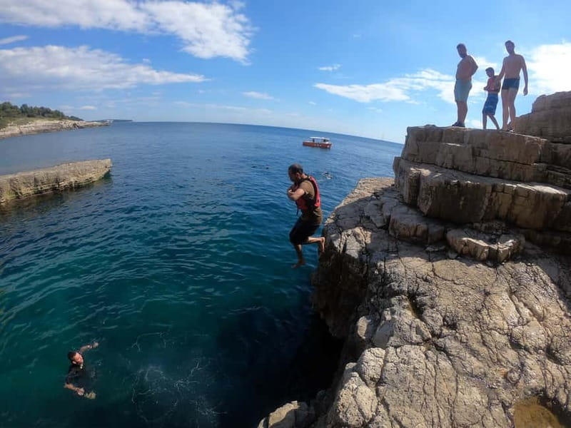 Pula: Sunset Adventure – Boat, Kayak, Snorkeling & Sunset - Who will enjoy this most