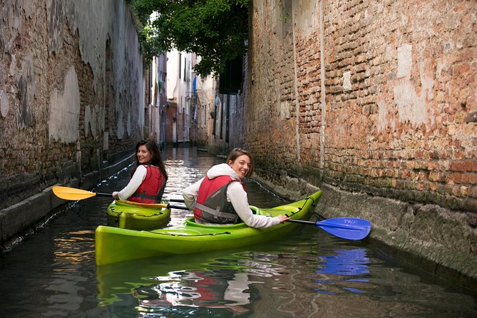 Real Venetian Kayak - Tour of Venice Canals with a Local Guide - Key points to know before you book