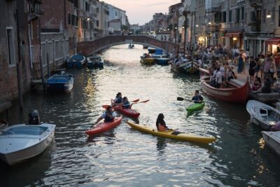 Real Venetian Kayak – Tour of Venice Canals with a Local Guide